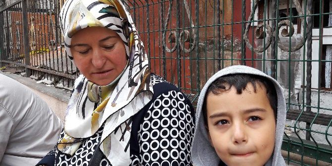 Fatih’te Maymun Dehşeti