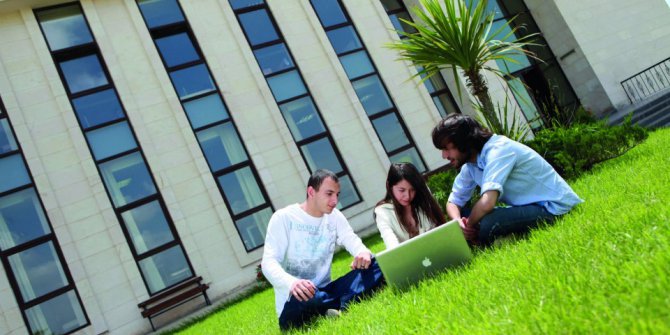 Türkiye’de En Hızlı Akredite Olan Yabancı Diller Yüksekokulu HKÜ’den