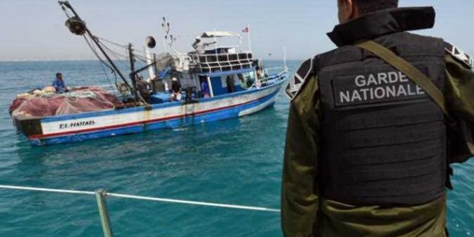 Tunus Deniz Kuvvetleri Akdeniz’de 78 mülteciyi kurtardı