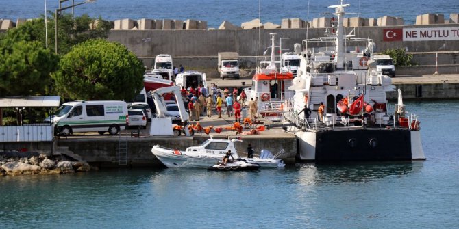 Denizden kurtarılan 16 kişi daha kıyıya getirildi