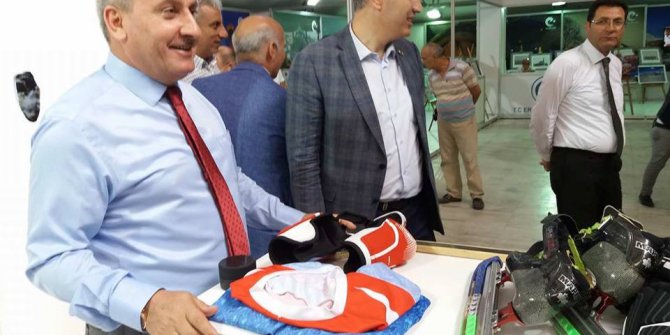 Buz standına sıcak ilgi