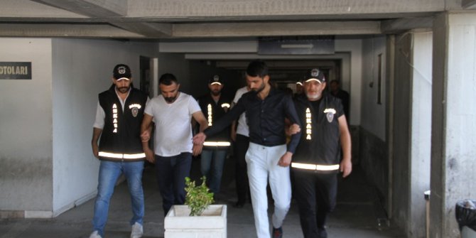 Polis kıyafetli gasp çetesi çökertildi