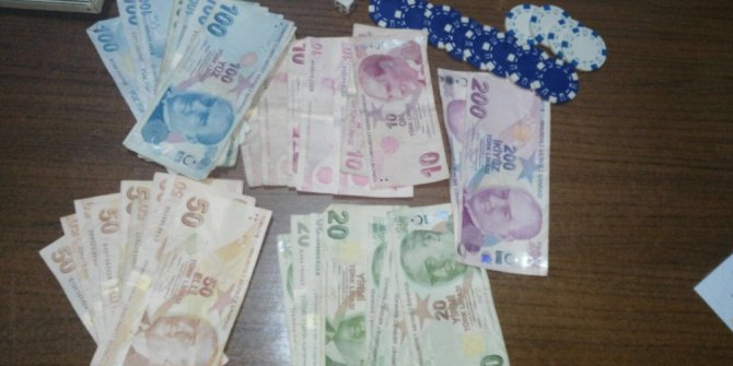 Kahvede kumar oynayan şahıslara operasyon