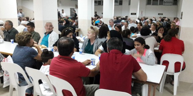 Beşiktaş Belediyesi Alevi vatandaşları gönül sofralarında bir araya getirdi