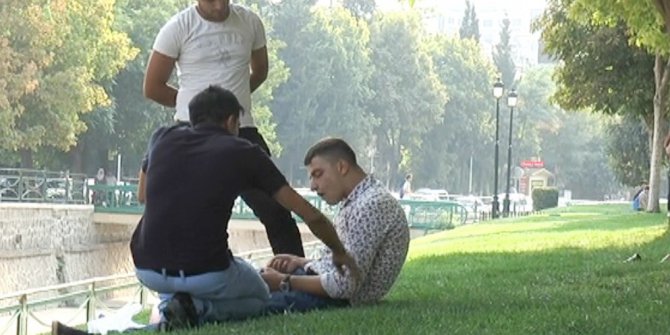 Bonzayi çeken genç kendinden geçti