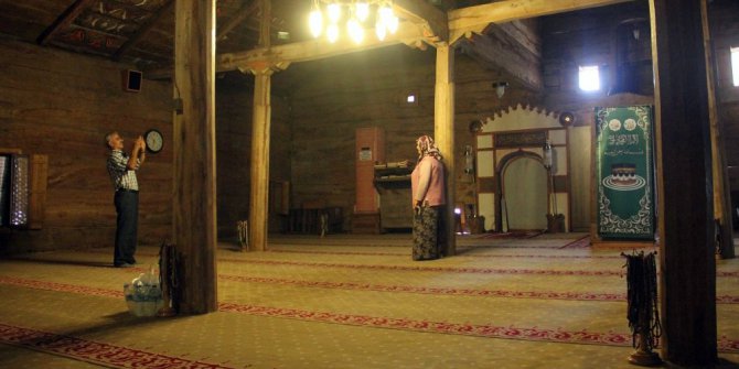 8,5 asırlık ahşap çivisiz cami ve ilginç hikayesi