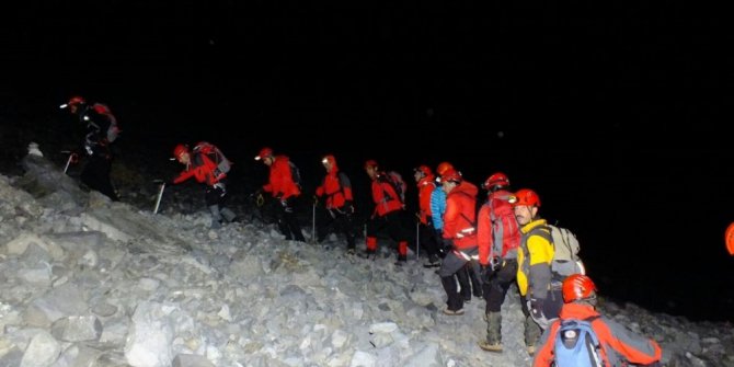 ’AFAD’ın Yüksek İrtifada ve Buzulda Arama Kurtarma Eğitimi sona erdi