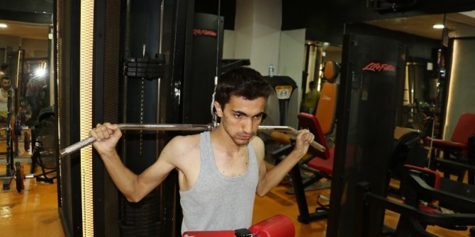 Engeli, hayalini engelleyemedi