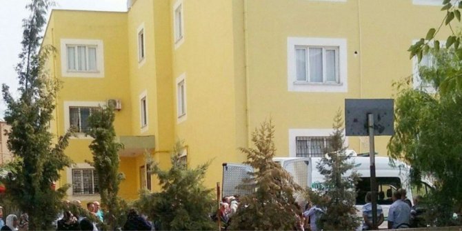 3. kattan düşen çocuk hayatını kaybetti