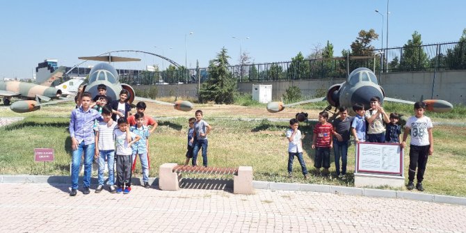 Büyükşehir, mülteci çocuklara sahip çıkıyor