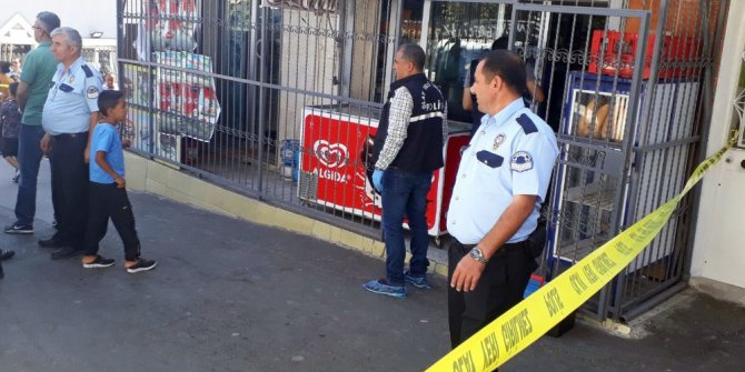 Birlikte çalıştığı kadını sırtından vurup öldürdü