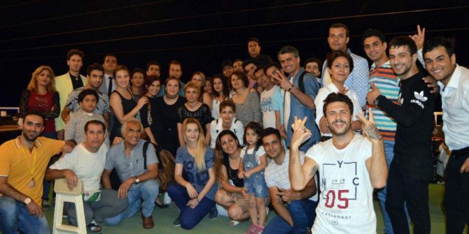 İranlı turistler Trabzon’da tekne turlarında gönüllerince eğleniyor