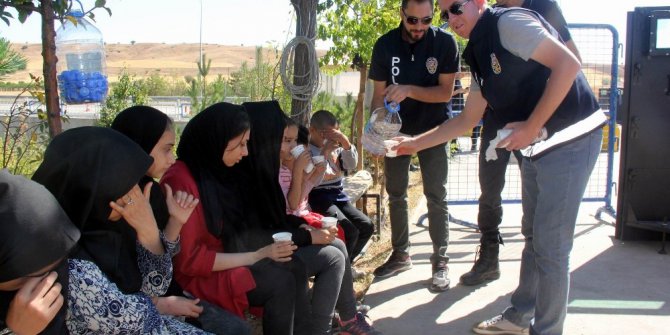 54 kişilik otobüste 118 kaçak göçmen yakalandı
