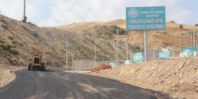 Katı atık transfer istasyonunun yolu asfaltlanıyor