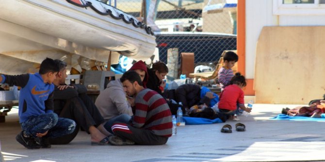 Ayvalık’ta 126 göçmen yakalandı