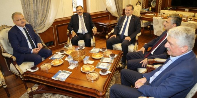 Bakan Eroğlu, Arhavi’deki şiddetli yağışı değerlendirdi