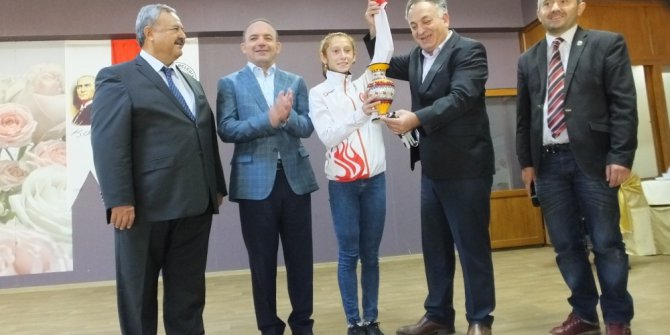 Soyaslan "Engellilere yardım adı altında satılan dergi ve gazetelere itibar etmeyin"