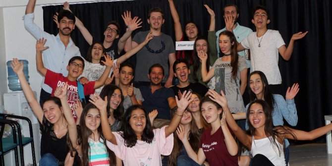 Ünlü oyuncular Pasific’te buluştu