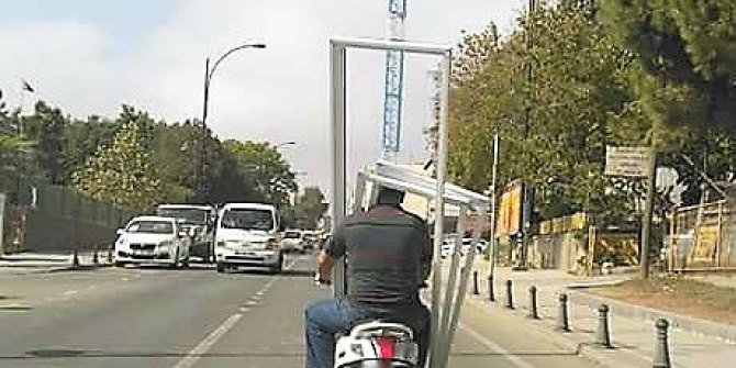 Akıllara durgunluk getiren motosiklet yolculuğu