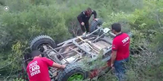 Offroad yarışlarında şarampole yuvarlandı