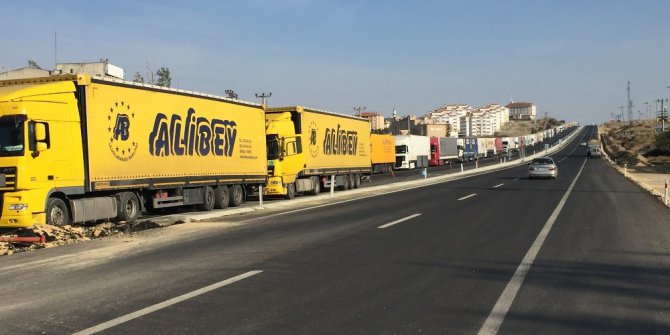 İpsala Gümrük Kapısı’nda 10 kilometrelik tır kuyruğu