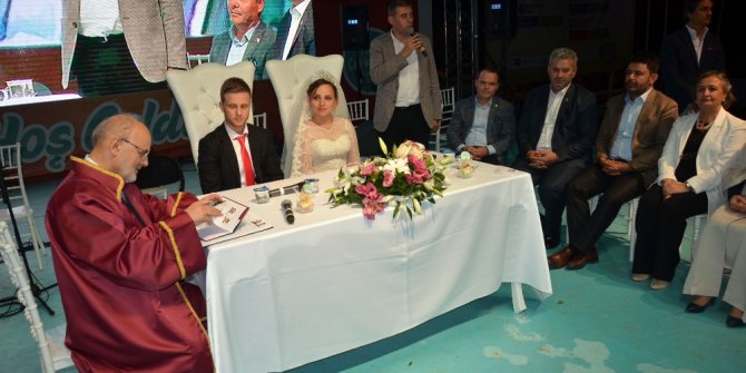 Beykoz’da toplu nikah töreniyle 20 çift dünyaevine girdi