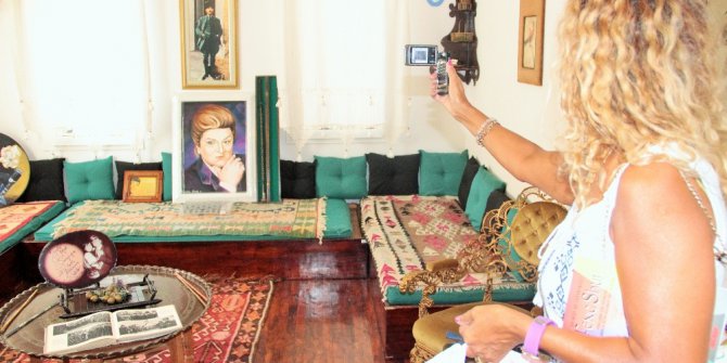 Zeki Müren Konserinde izdiham