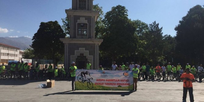 Bisikletseverler Otomobilsiz Yaşam Gününde pedal çevirdi