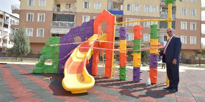 Çocuk Parkları Yenileniyor