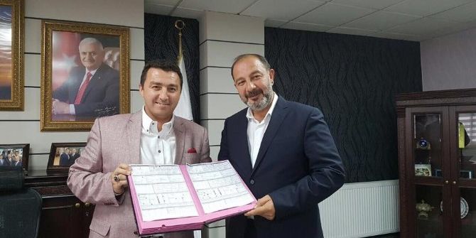 724 Konutun Oturma İzin Belgeleri Teslim Edildi