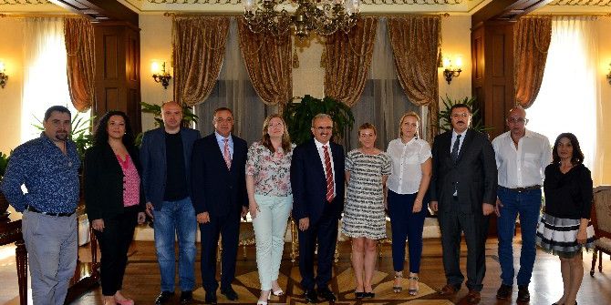 Vali Karaloğlu, Rus Gazetecileri Ağırladı