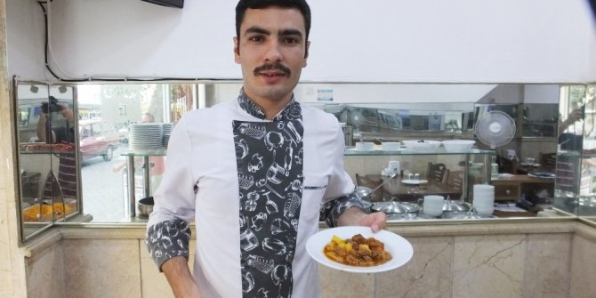 Burhaniye’de Samet Uzun diplomalı aşçı oldu