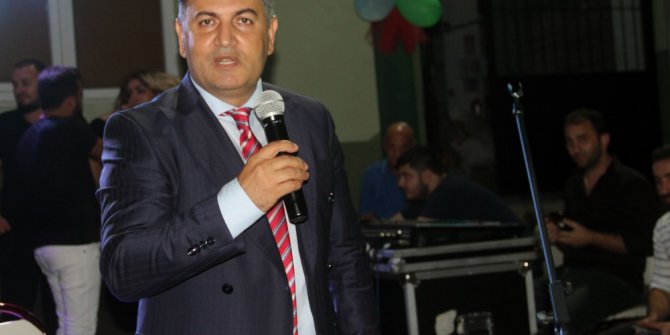 İşçileriyle firmasının 1. yaşını kutladı