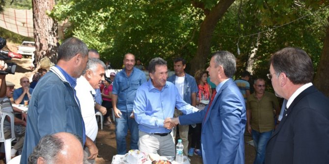 Edremit’te bir asırlık köy hayrı