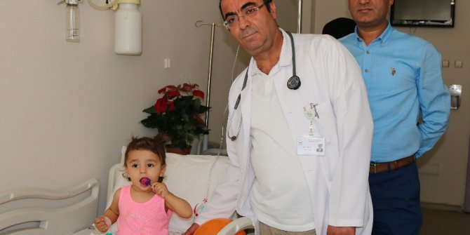 1.5 yaşındaki çocuğun karnından 10 santimlik kist çıktı