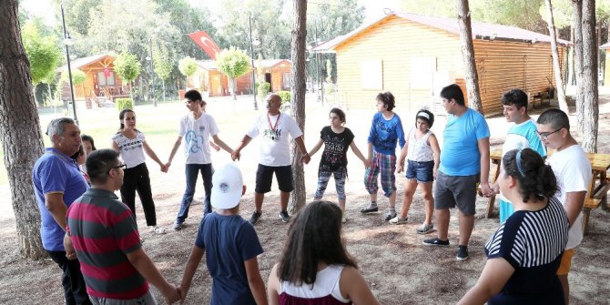 Tarsus Gençlik kampı, engellileri ağırladı