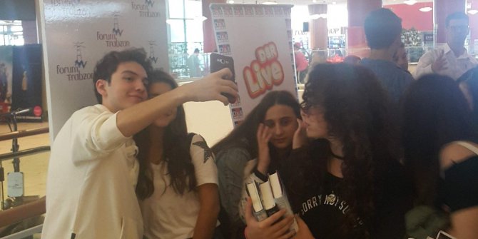 Wattpad yazarları Trabzon’da hayranlarıyla buluştu