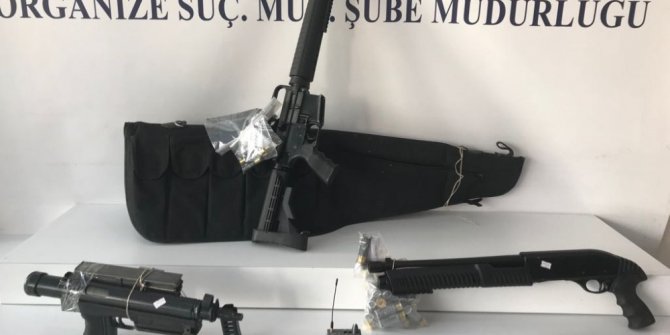 İstanbul polisinden silah tacirlerine operasyon
