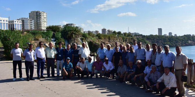 Şehzadeler’in muhtarları Antalya’da stres attı