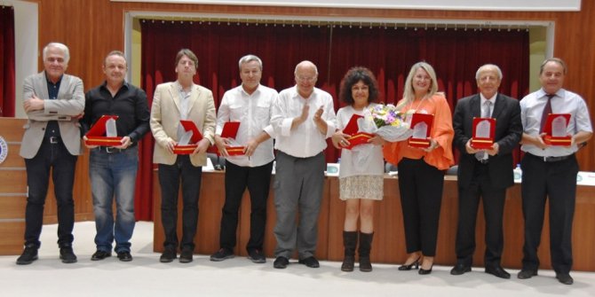 Hizmet binası proje yarışmasında dereceye girenlere ödülleri verildi