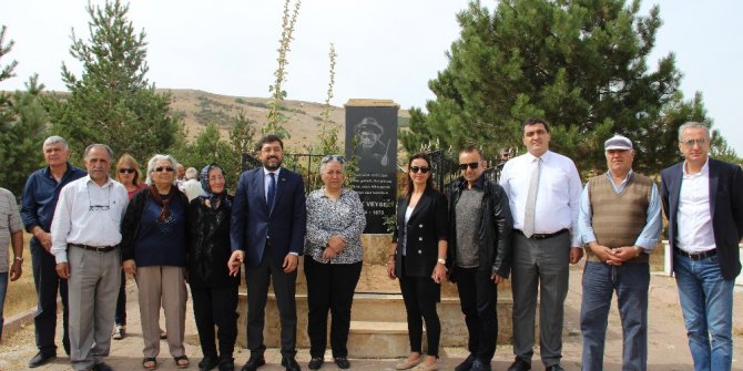 Beşiktaş Belediye Başkanı Hazinedar, Aşık Veysel’in köyünü ziyaret etti