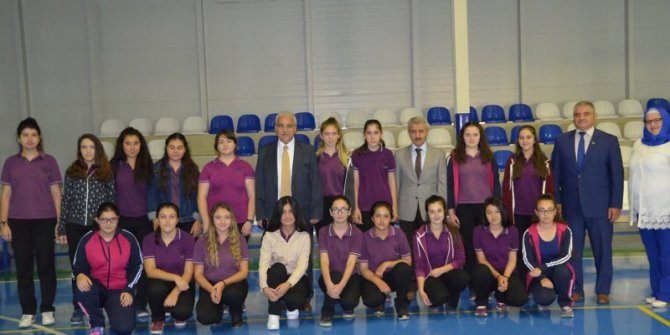 Vali Güvençer Akhisar’da temaslarda bulundu