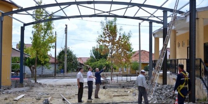 Gediz Muhipler Kültür Salonu İle Muhipler Fatihspor Kulübü Arasına Tonoz Çatı