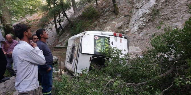 Arı kovanlarına bakmaya giden muhtar uçurumda ölü bulundu