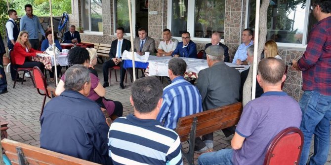 Vali Mahalle sakinleri ile buluştu