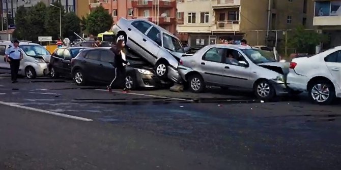 Tekirdağ’da 7 araç birbirine girdi: 7 yaralı