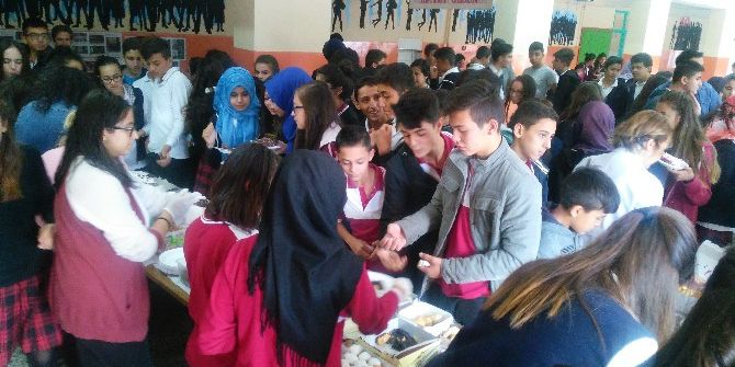 Akşehir’de Şehitler İçin Kermes