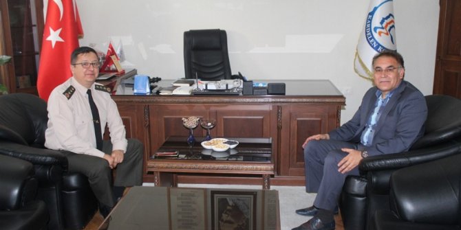 İl Jandarma Komutanı Yiğit Kardelen Kolejini ziyaret etti