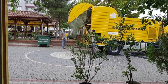 Vezirhan’da çöp konteynırları temizleniyor