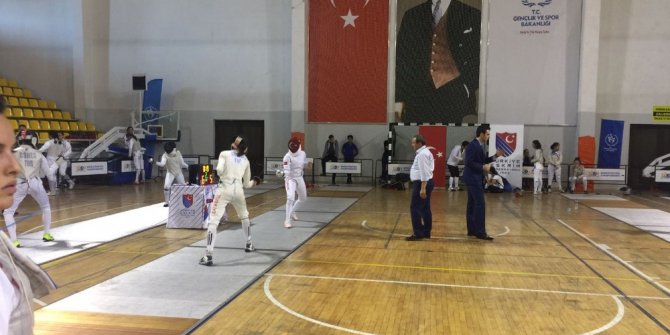 Kağıtsoporlu Eskrimciler, Büyükler Açık Turnuvasında tarih yazdı